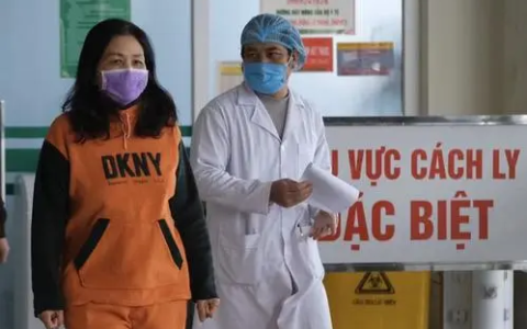 越南新增122例累计确诊8580例，外国记者：越南疫情防控迅速且精准