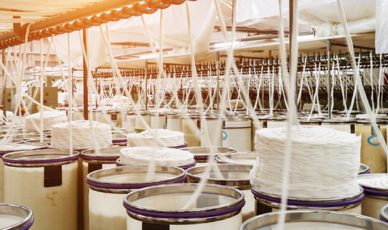 印度为人造纤维的净进口国，国内市场超长绒棉供不应求